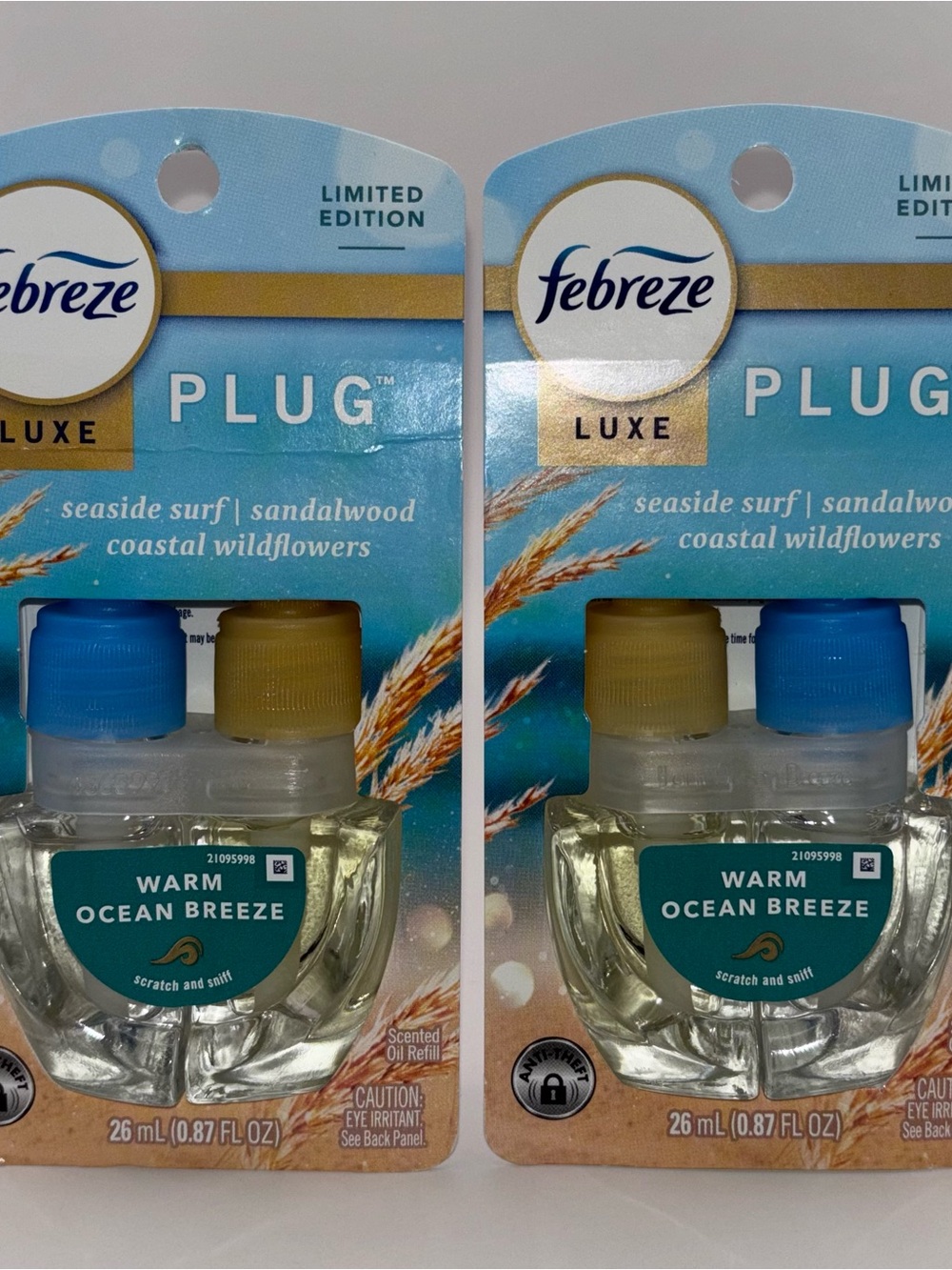 NWT Febreze Luxe Warm Ocean Breeze Plug Refills 2ct